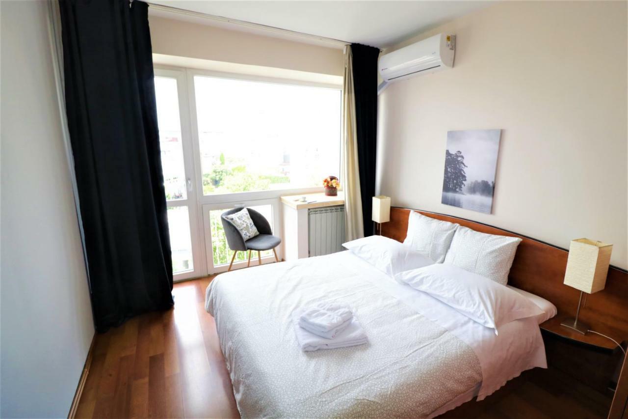 Eva Twin Apartments Bucharest Exterior photo